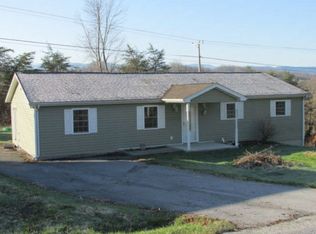 100 Lynnside Dr, Marion, VA 24354