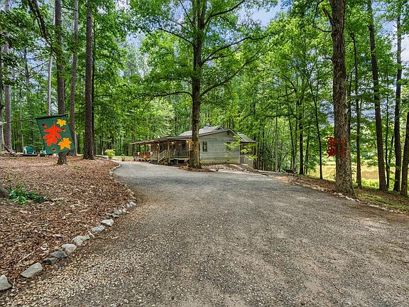 4th image of 145 Stillwater Ln