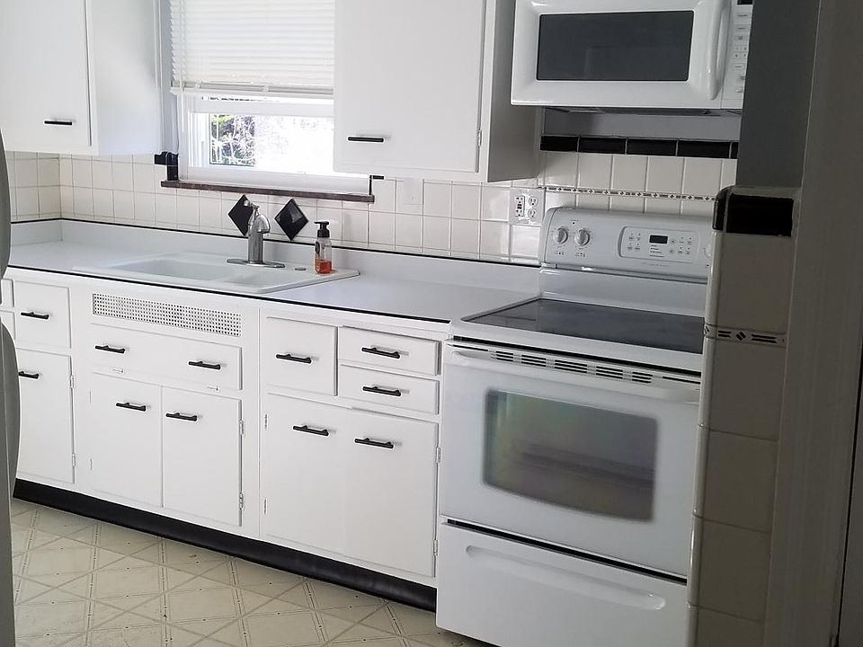 1st image of 847 Kreis Ln