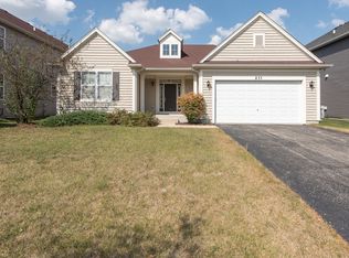 231 Bluegrass Pkwy, Oswego, IL 60543