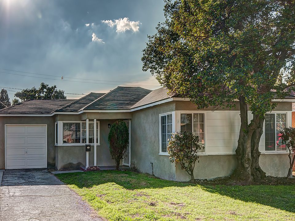 1st image of 8338 La Docena Ln