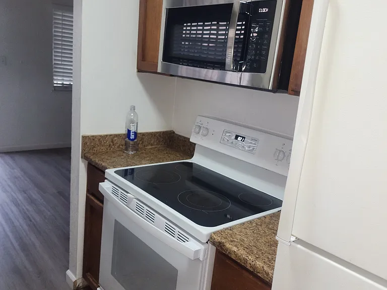 2928 Peachtree Dr #4 — Photo 14