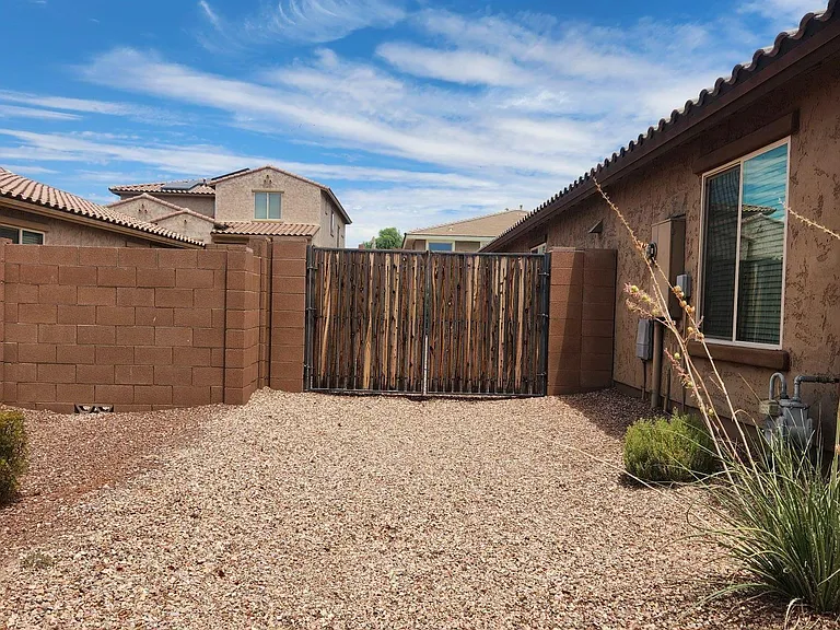 18418 W Getty Dr — Photo 5