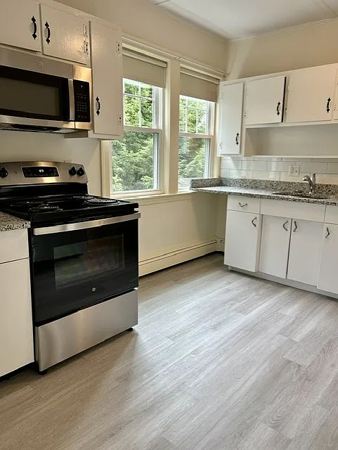 352 Thoreau Street — Photo 2