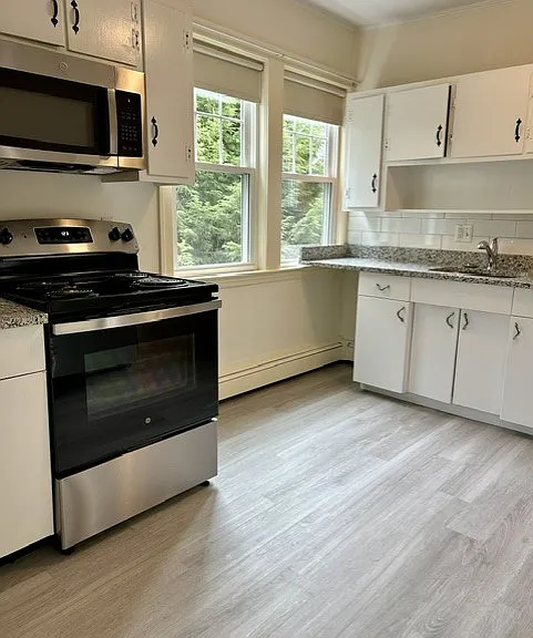 352 Thoreau St — Photo 1