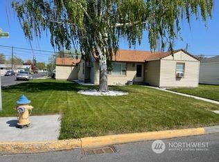 106 D St SE, Ephrata, WA 98823