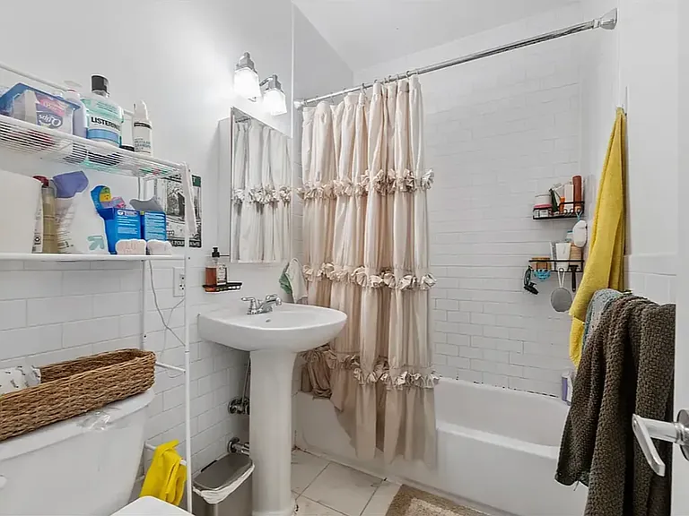 818 10th Ave #4B — Photo 9