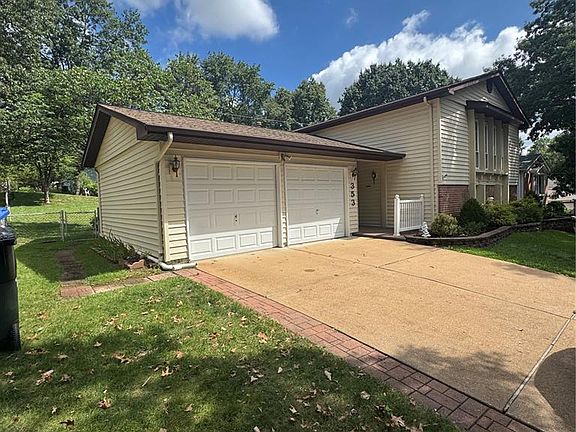 3rd image of 353 Bellestri Dr