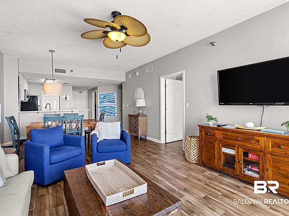 4th image of 527 Beach Club Trl APT D1406