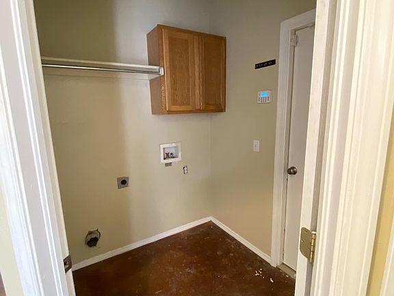3rd image of 929 W Griggs Way #929