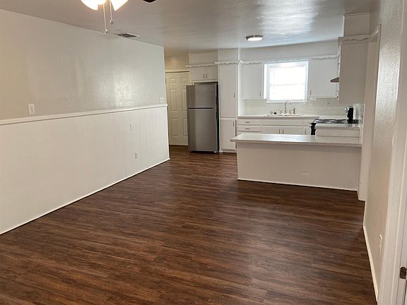 4th image of 2334 62nd St Unit A