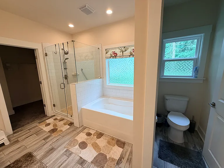 1004 Josey Ln — Photo 10