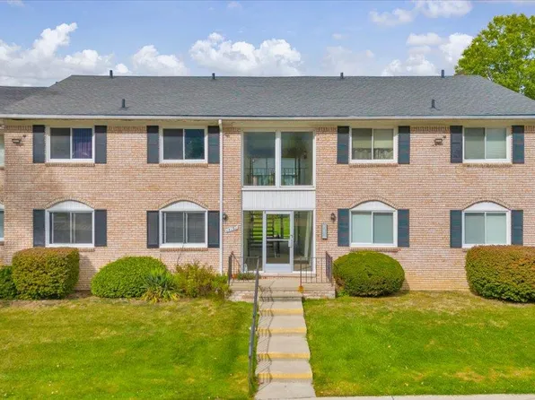 14191 Ivanhoe Dr #2, Sterling Heights, MI 48312