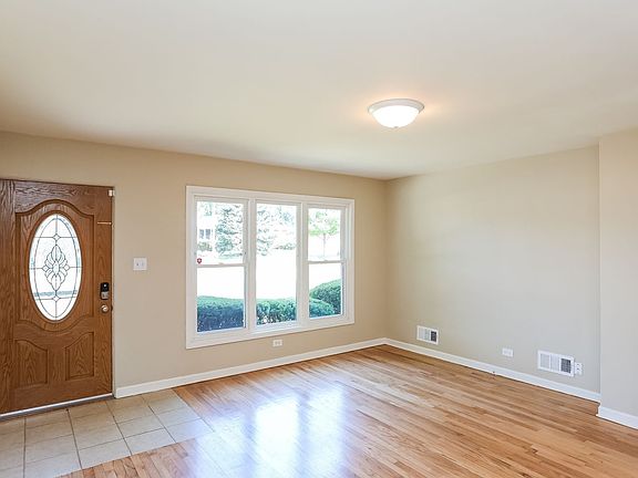 5th image of 553 N Emroy Ave