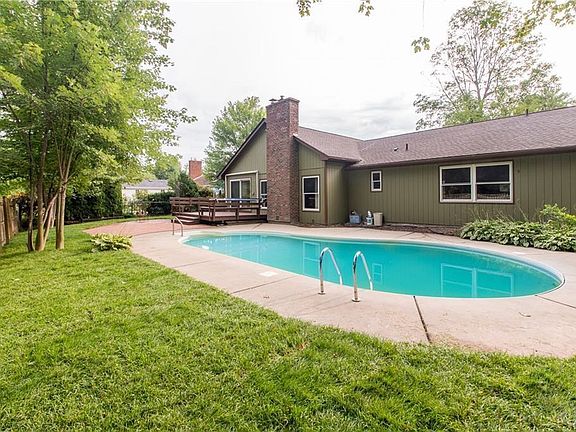 3rd image of 30 Towhee Ct