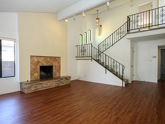 4th image of 2260 W 231st St