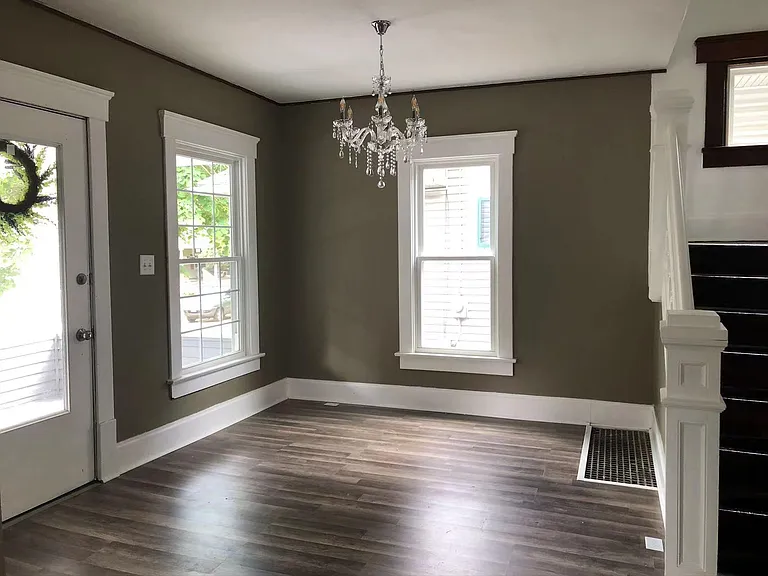 947 Jefferson Ave — Photo 8