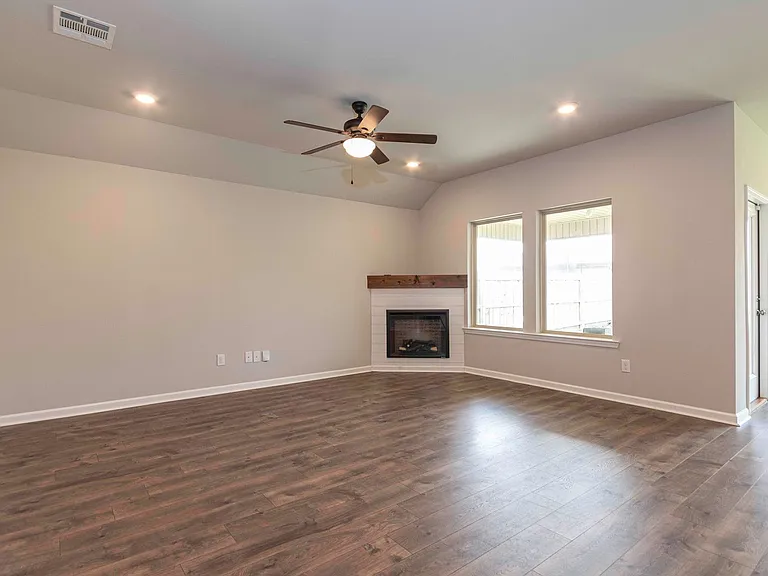 102 Border Ct — Photo 3