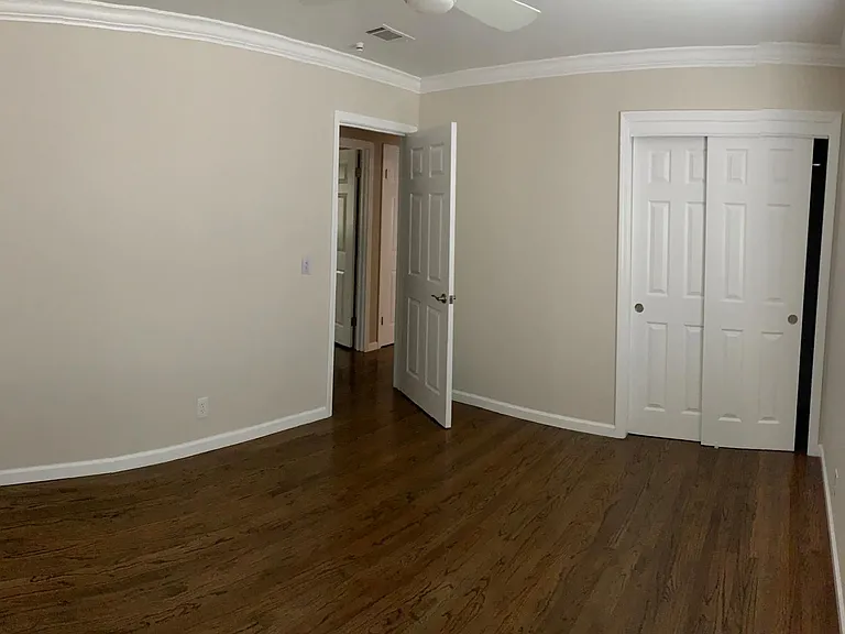 5162 Northlawn Dr — Photo 8