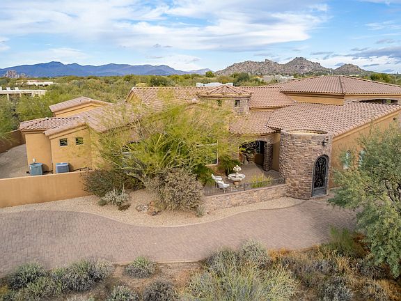 3rd image of 6902 E CALLE DE LAS ESTRELLAS Street