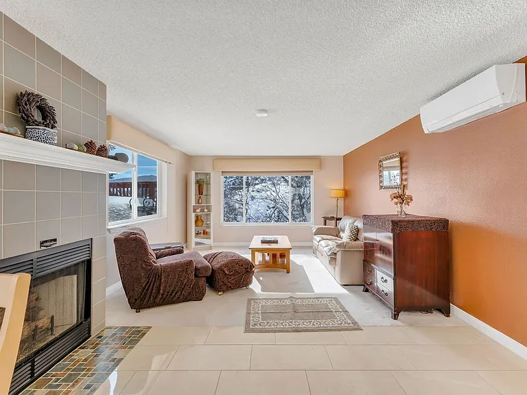 3790 Meadow Wood Rd — Photo 18