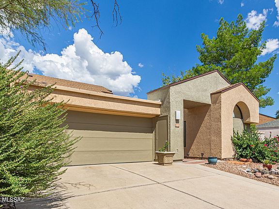 2nd image of 5195 E Woodspring Dr