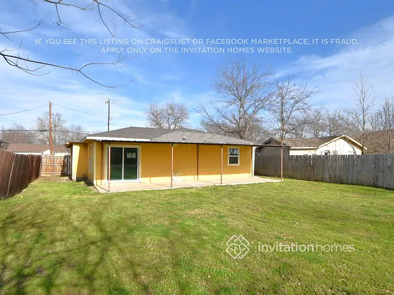 208 Ennis St — Photo 18