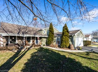 628 Independence Ave, Westmont, IL 60559
