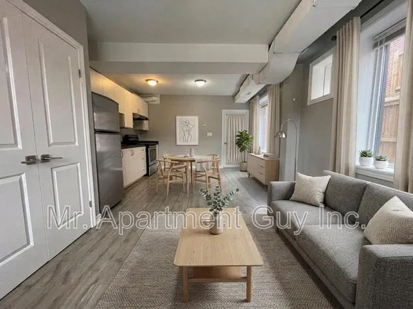 827 Main St E #202, Hamilton, ON L8M 1L7