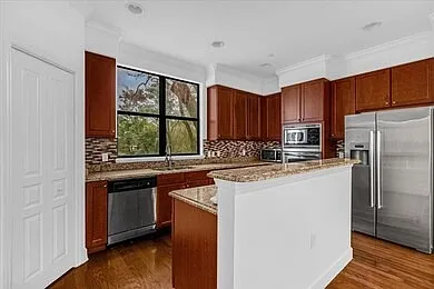584 Copley Ln — Photo 9