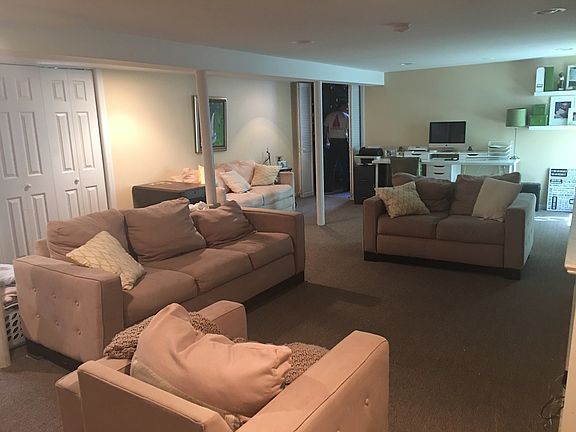 5th image of 157 Woodycrest Dr