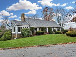25 Russett Ln, Melrose, MA 02176