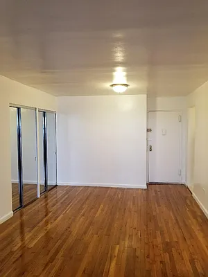 Rented by Compass | media 9