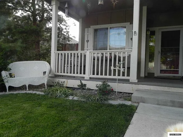 670 Cardinal Ln photo 1