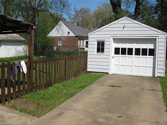 5th image of 875 Ute Ave
