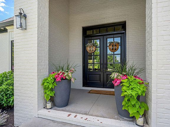4th image of 127 Meadow Ridge Dr