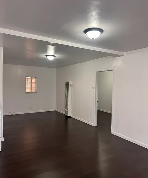 3711 S Western Ave #9 — Photo 1