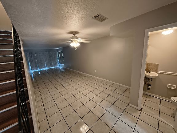 3rd image of 1708 Azalea Ct APT B