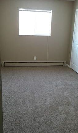 5th image of 1028 Suburban Ave