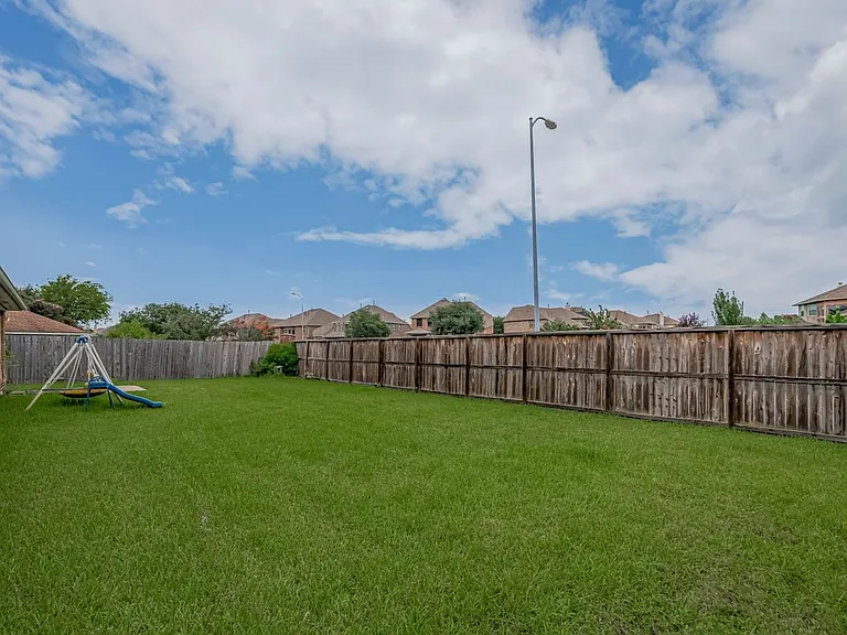 311 N Esplanade Ln — Photo 42