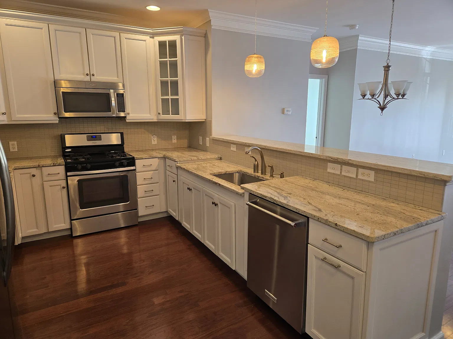 213 Center Meadow Ln — Photo 4