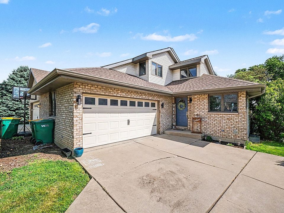 1st image of 206 S Raven Rd