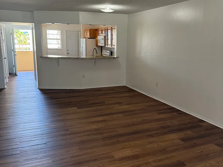 1750 NE 191st St #408 — Photo 3