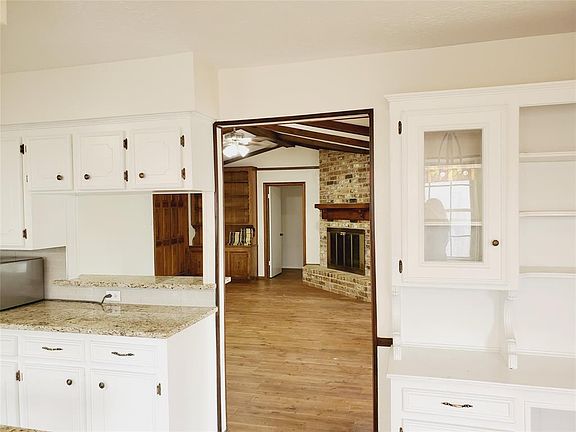 4th image of 10611 Archmont Dr