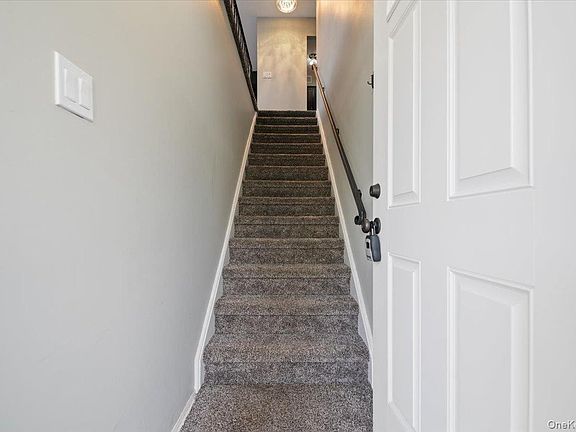2nd image of 80 Fairview Circle