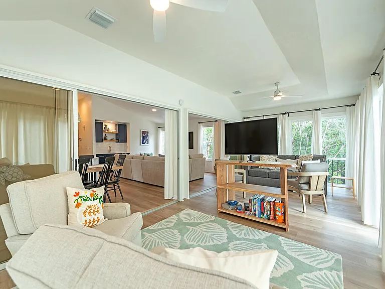 5710 Marimin Dr — Photo 6