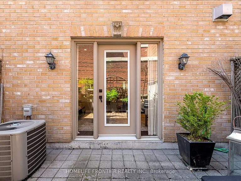 22 Balmoral Ave #4 — Photo 39