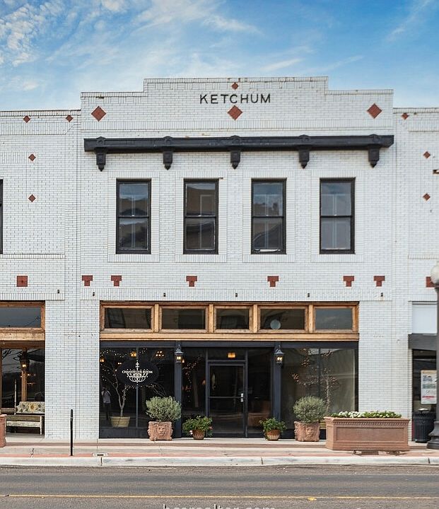 1st image of 108 W Washington Ave