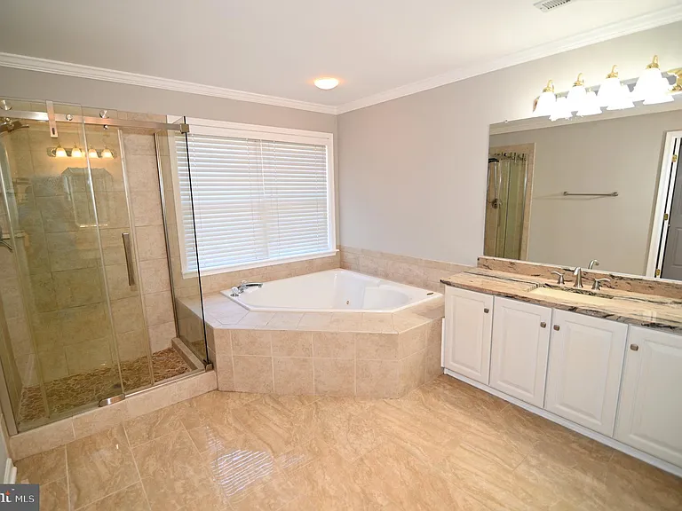 4502 Rockdale Ln — Photo 35