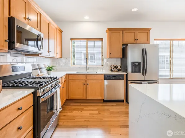 6625 SW 198th Place, Lynnwood, WA 98036